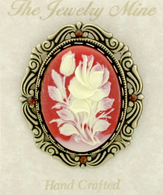 Vintage Reproduction Victorian style cameo costume brooch