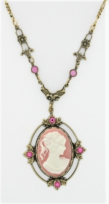 vintage look Victorian style cameo necklace