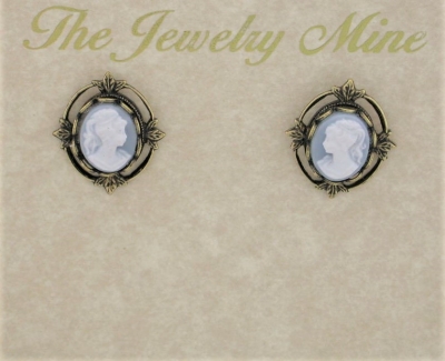 vintage Victorian fashion cameo button earrings